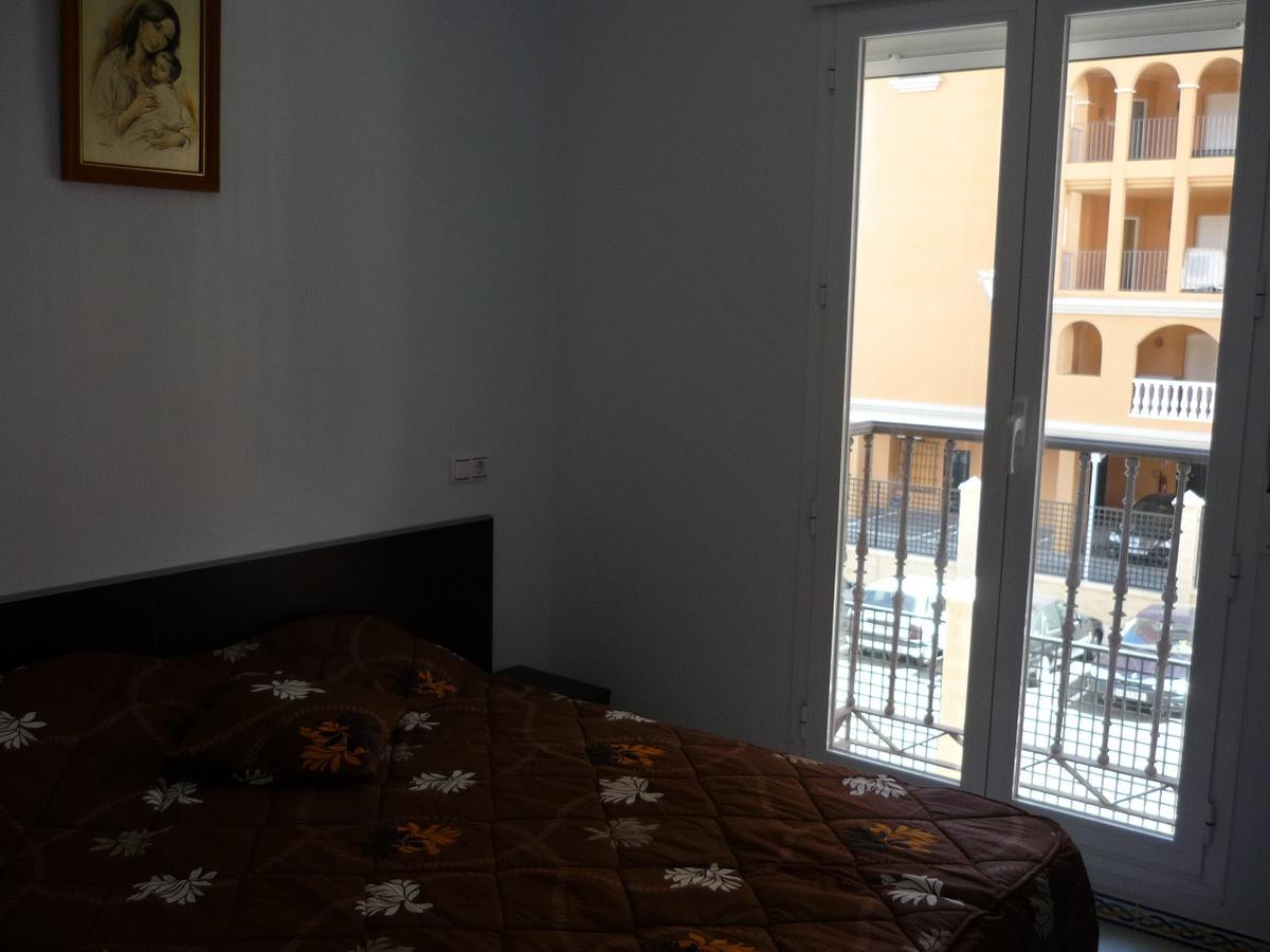 Апартаменты Apartamento Las Atalayas 3 Торевьиа Экстерьер фото
