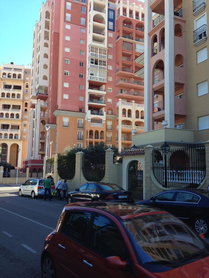 Апартаменты Apartamento Las Atalayas 3 Торевьиа Экстерьер фото